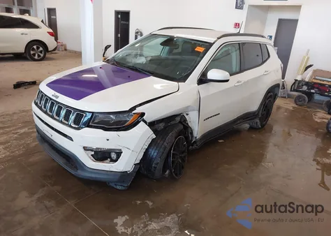 2019 Jeep Compass Latitude 4X4 z USA, uszkodzony, nr VIN 3C4NJDBB4KT809807